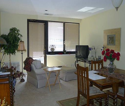 3rd image of 1805 Crystal Dr APT 1115S