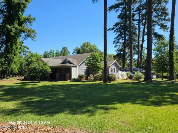 414 N Broad Street, Roseboro, NC 28382