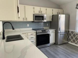 219 Strawberry Hill Rd, Evansville, IN 47711