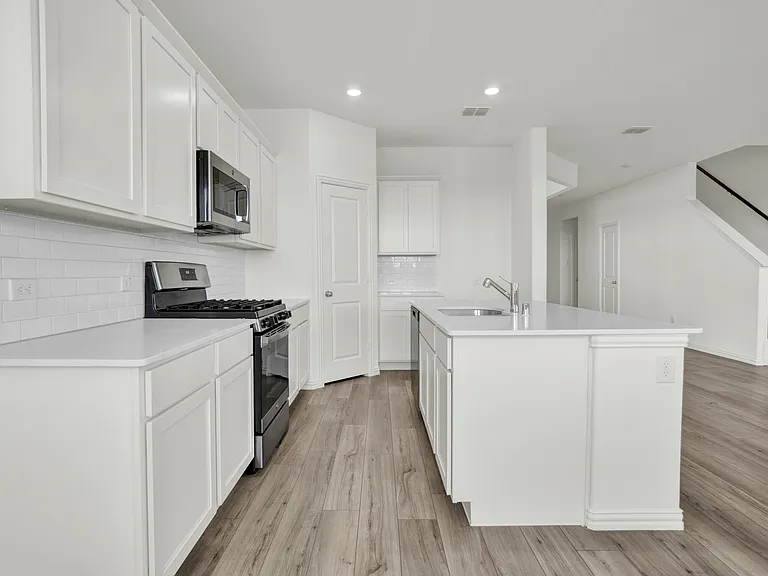 8700 Whistling Duck Dr — Photo 6