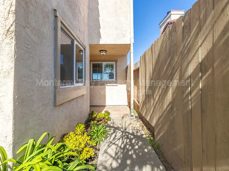 143 Seal Ct — Photo 38