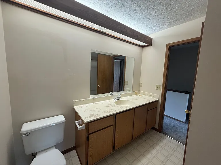 5911 Shadow Lake Cir — Photo 16
