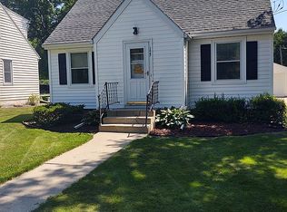 1447 N Hampshire Pl, Mason City, IA 50401