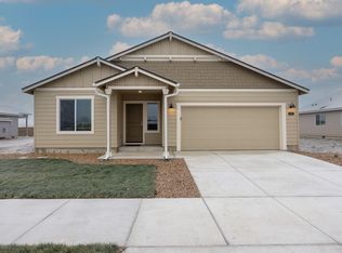 3382 NW 12th St #52, Redmond, OR 97756