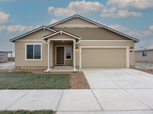 3333 NW 12th St #37, Redmond, OR 97756