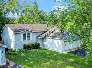 201 Bonnie Brae Ave, Grayslake, IL 60030