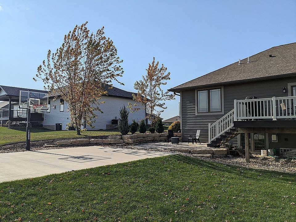 2nd image of 650 Amara Ct