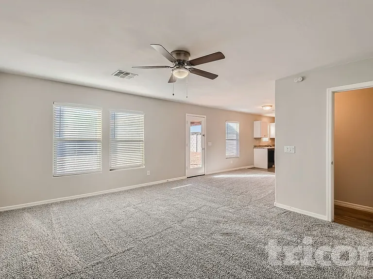 227 W Watson Ct — Photo 6