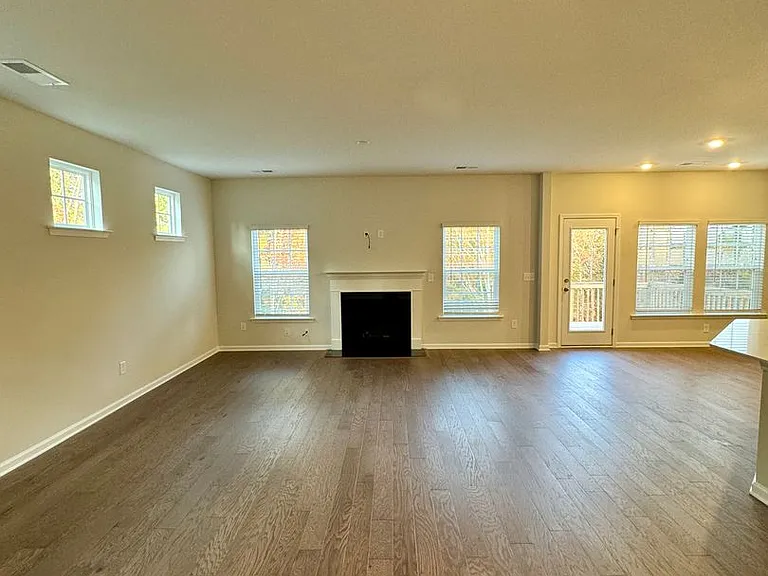 18227 Stark Way — Photo 11