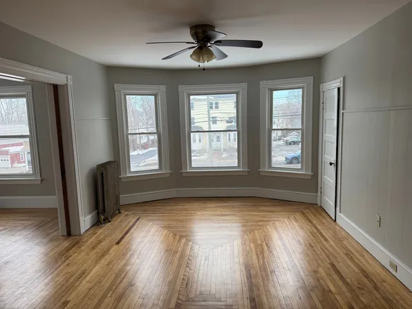 79 Buzzell St #2NDFLOOR, Manchester, NH 03104