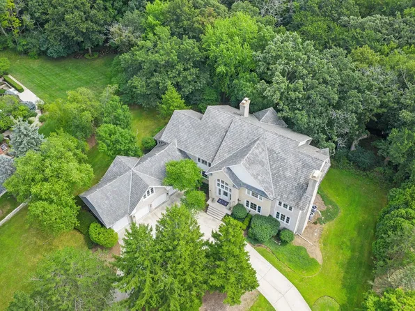 3 Hillburn Ct, North Barrington, IL 60010