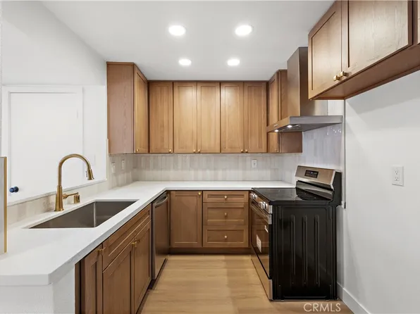 25761 Le Parc Unit 9, Lake Forest, CA 92630
