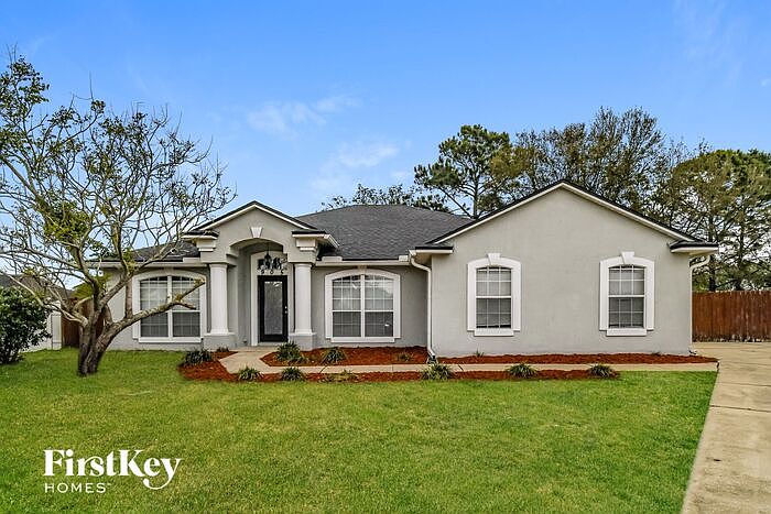 1st image of 905 Fox Chapel Ln
