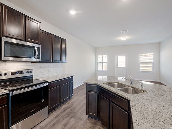 2nd image of 2926 Wentwood