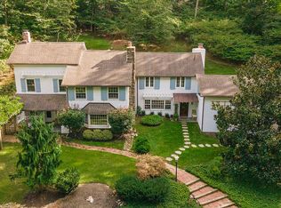 14 Spring Hollow Rd, Wayne, PA 19087