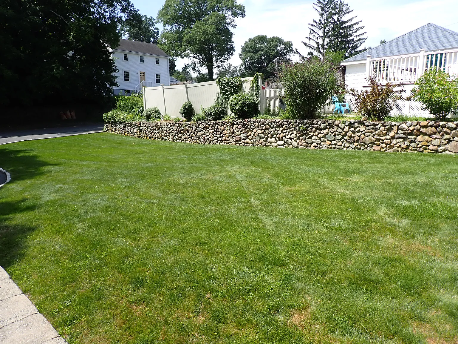 4 bed, 2500 sqft, $4,500 — Photo 4