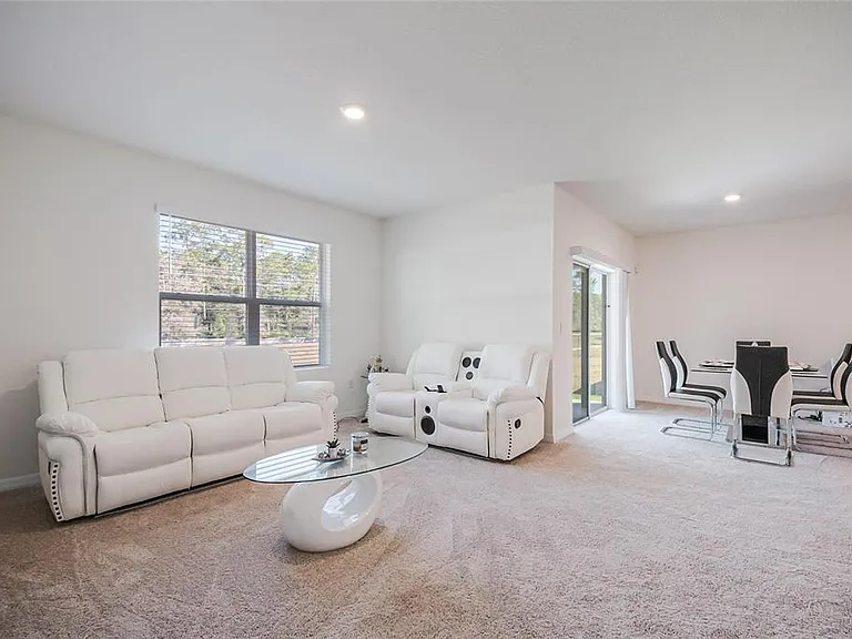 1126 Chichester Ct — Photo 30