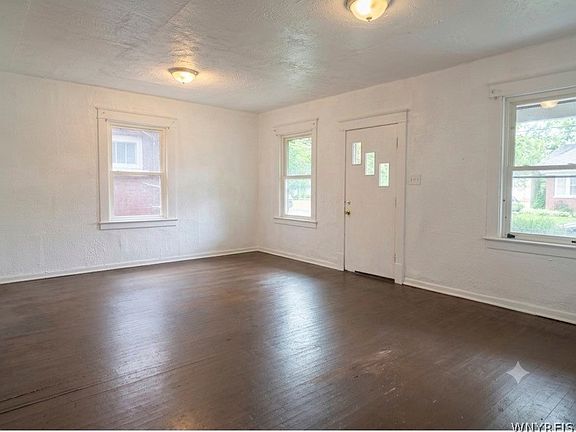 4th image of 2231 Cudaback Ave