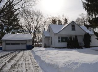 415 E 101st St, Bloomington, MN 55420