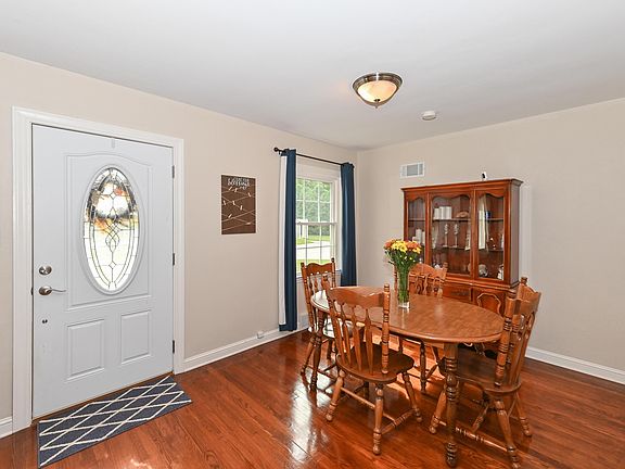 5th image of 4902 W Midland Dr