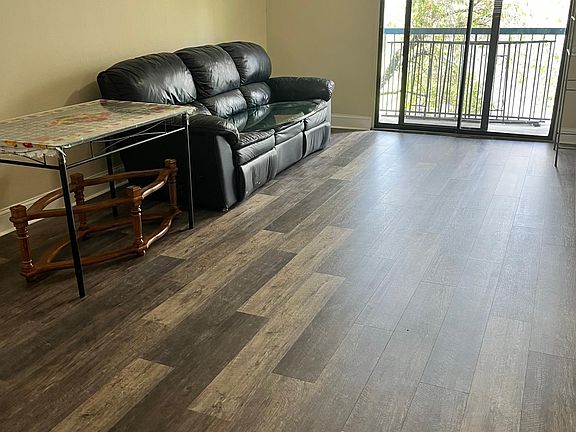 4th image of 5048 Terrace Palms Cir Unit 201