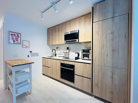 2nd image of 127 Broadway Ave #803
