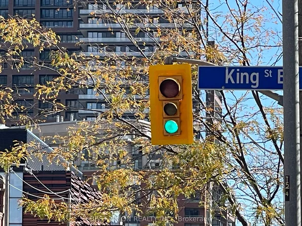 318 King St E #1313, Toronto, ON M5A 0C1