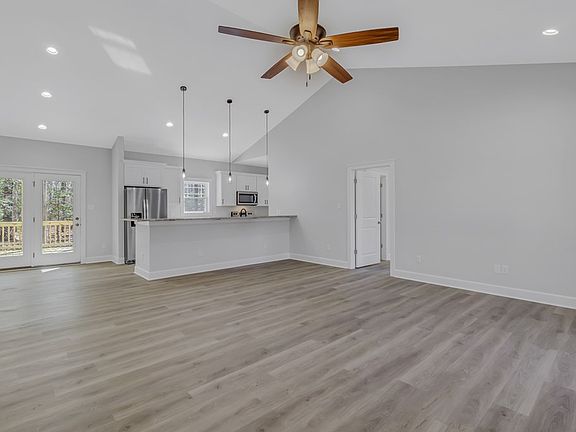 2nd image of 3157 Irvington Rd