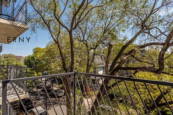 Rented by Pinn Realty | media 38