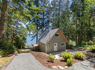 868 E Seabluff Ter, Coupeville, WA 98239