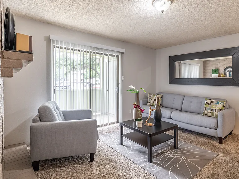 Palisades Park Apartments — Photo 17