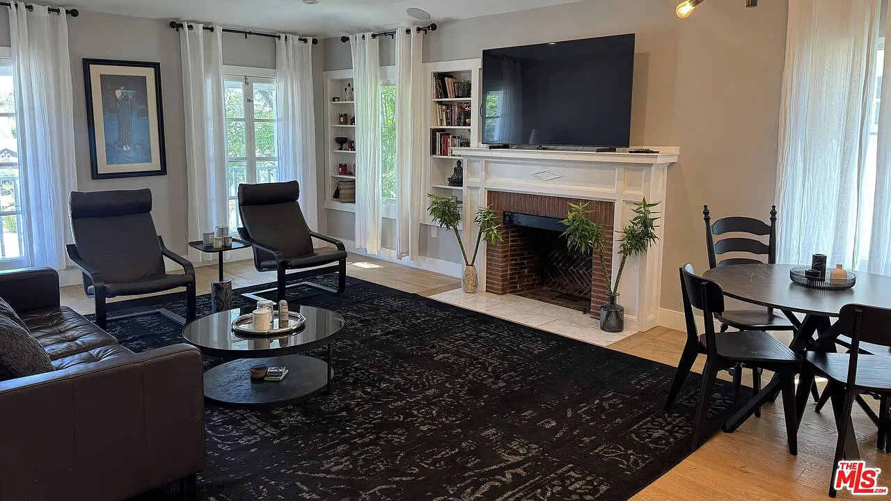 2 bed, 2.0 bath, 1500 sqft, $6,500 — Photo 1