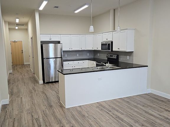 3rd image of 34 Frederick St #34-210