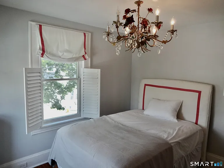 84 Sherman Ct — Photo 23