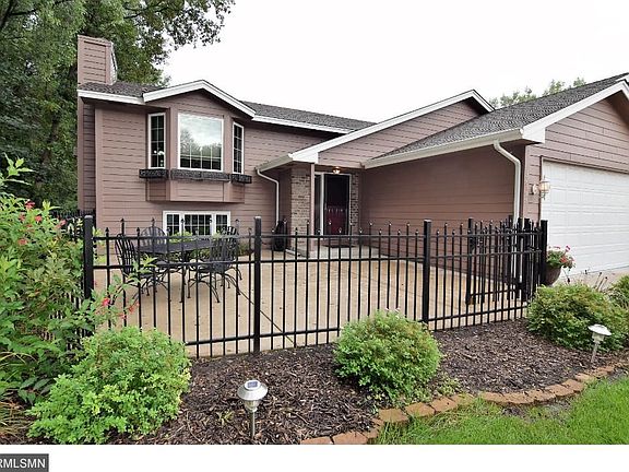 2nd image of 12308 Parkwood Pl