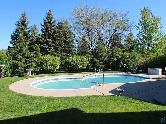 4th image of 1170 Running Brook Dr