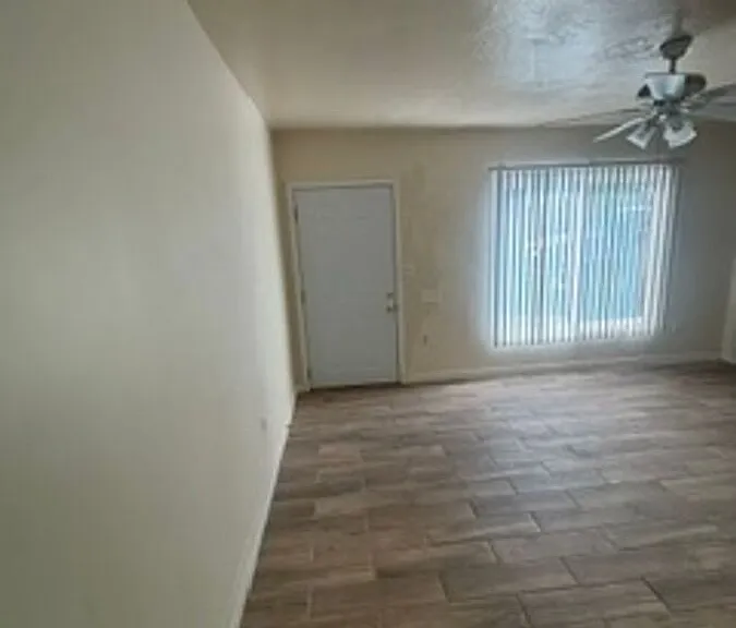 1405 W Clarendon Ave #5 — Photo 8
