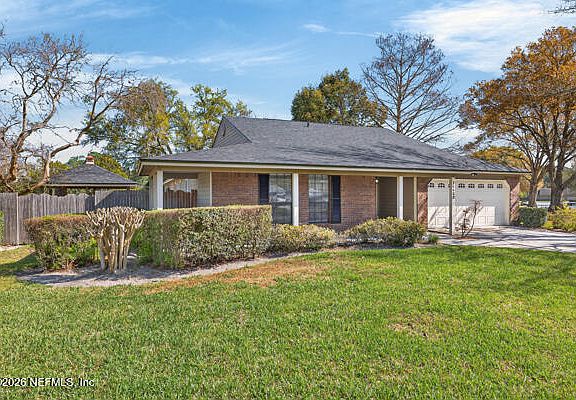 3rd image of 14423 POND PL Drive