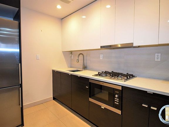 4th image of 212 Hancock St #G