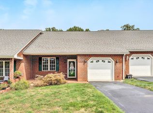 2706 Feather Garden Cir, Vinton, VA 24179