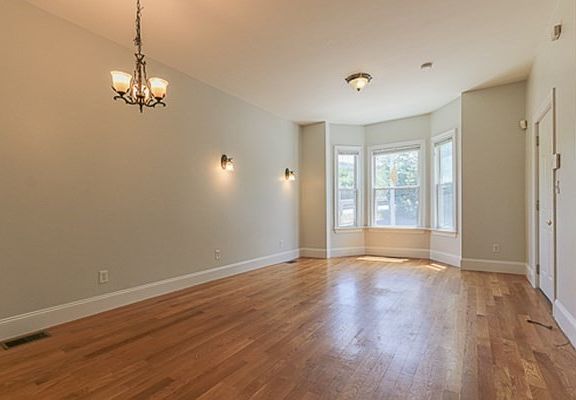 5th image of 68-70 Moseley St #1