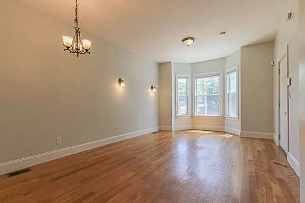 68-70 Moseley St #1 — Photo 5