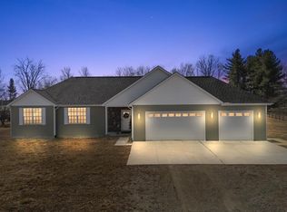 7340 Vanderploeg Ln, Imlay City, MI 48444