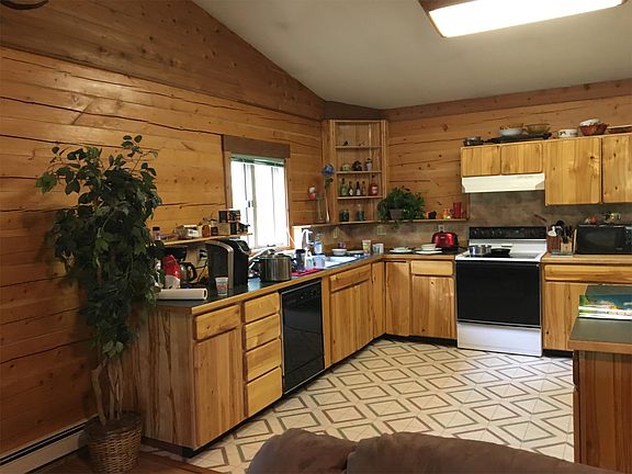 3rd image of 161 Kristin Dr