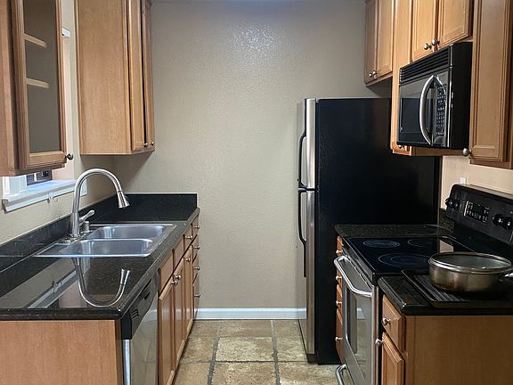 5th image of 880 E Fremont Ave APT 420
