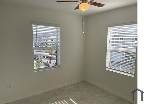3rd image of 906 SE 17th St