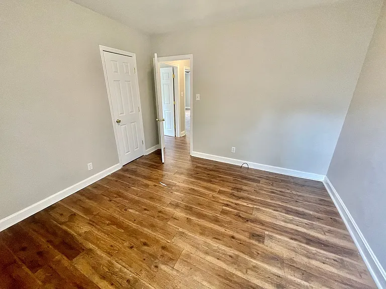 403 Shaw St — Photo 8