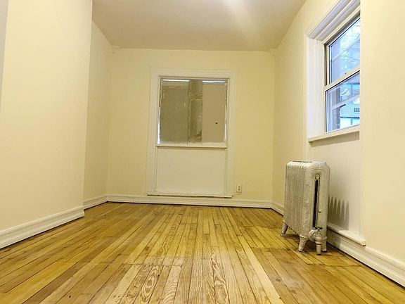 4th image of 202 W 14th St APT 1R