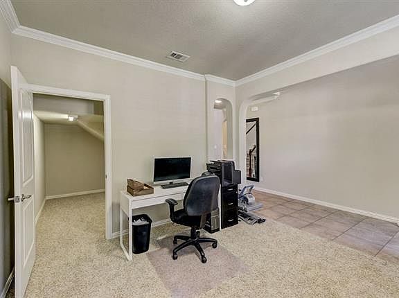 4th image of 7060 San Fernando Dr