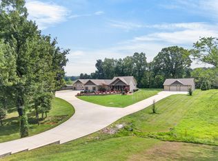 1452 Cook Rd, Crossville, TN 38555
